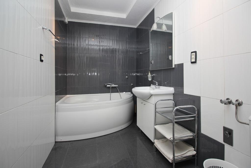 Apartment Drazen Šilo Szoba fotó