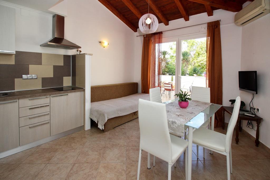 Apartment Drazen Šilo Kültér fotó